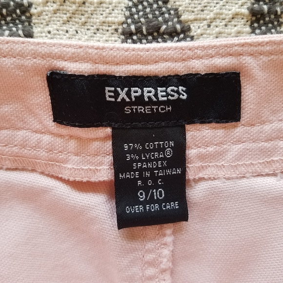 Retro Inspired Pink Shorts - Picture 8 of 9